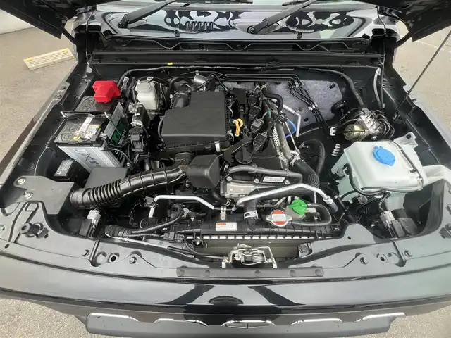 スズキ ジムニー ノマド FC 秋田県 2025(令7)年 0.1万km 黒 ４WD/衝突軽減システム/LEDヘッドライト/純正アルミ/スマートキー/アイドリングストップ/コーナーセンサー/クルーズコントロール/オートマチックハイビーム/レーンキープアシスト/プッシュスタート/ダウンヒルアシストコントロール/ステアリングスイッチ/背面タイヤ/ヘッドライトウォッシャー/ミラーヒーター/オートライト/オートエアコン/パワーステアリング/パワーウィンドウ/レベライザー/横滑り防止/電動格納ウィンカーミラー/保証書/取扱説明書/記録簿
