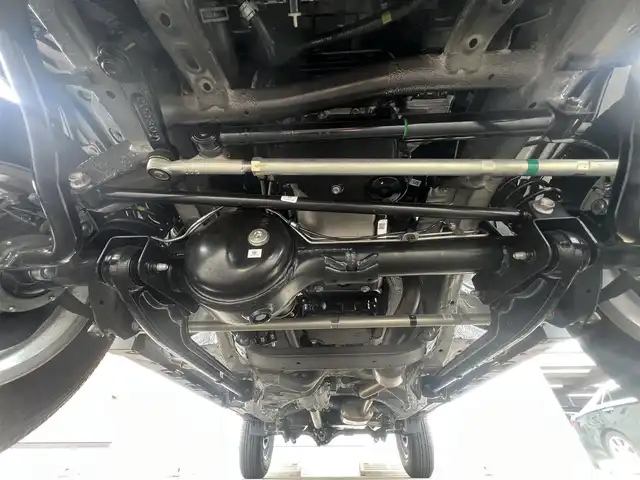 スズキ ジムニー ノマド FC 秋田県 2025(令7)年 0.1万km 黒 ４WD/衝突軽減システム/LEDヘッドライト/純正アルミ/スマートキー/アイドリングストップ/コーナーセンサー/クルーズコントロール/オートマチックハイビーム/レーンキープアシスト/プッシュスタート/ダウンヒルアシストコントロール/ステアリングスイッチ/背面タイヤ/ヘッドライトウォッシャー/ミラーヒーター/オートライト/オートエアコン/パワーステアリング/パワーウィンドウ/レベライザー/横滑り防止/電動格納ウィンカーミラー/保証書/取扱説明書/記録簿