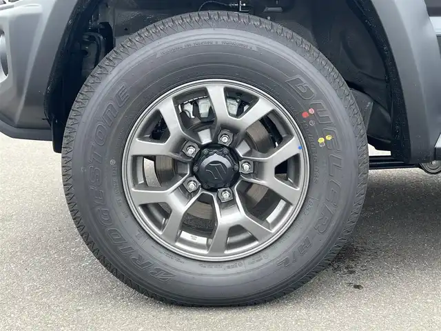 スズキ ジムニー ノマド FC 秋田県 2025(令7)年 0.1万km 黒 ４WD/衝突軽減システム/LEDヘッドライト/純正アルミ/スマートキー/アイドリングストップ/コーナーセンサー/クルーズコントロール/オートマチックハイビーム/レーンキープアシスト/プッシュスタート/ダウンヒルアシストコントロール/ステアリングスイッチ/背面タイヤ/ヘッドライトウォッシャー/ミラーヒーター/オートライト/オートエアコン/パワーステアリング/パワーウィンドウ/レベライザー/横滑り防止/電動格納ウィンカーミラー/保証書/取扱説明書/記録簿