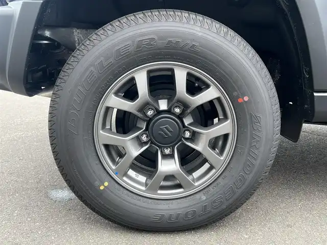 スズキ ジムニー ノマド FC 秋田県 2025(令7)年 0.1万km 黒 ４WD/衝突軽減システム/LEDヘッドライト/純正アルミ/スマートキー/アイドリングストップ/コーナーセンサー/クルーズコントロール/オートマチックハイビーム/レーンキープアシスト/プッシュスタート/ダウンヒルアシストコントロール/ステアリングスイッチ/背面タイヤ/ヘッドライトウォッシャー/ミラーヒーター/オートライト/オートエアコン/パワーステアリング/パワーウィンドウ/レベライザー/横滑り防止/電動格納ウィンカーミラー/保証書/取扱説明書/記録簿
