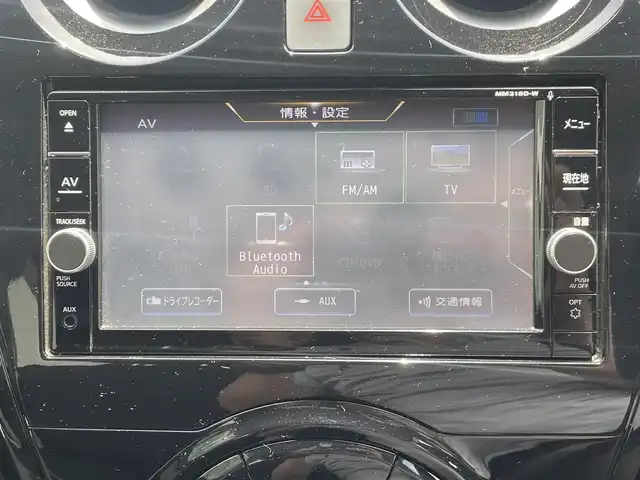 日産 ノート e－パワー X 長崎県 2018(平30)年 7.7万km ブリリアントシルバー 純正ナビ/（フルセグ・DVD・SD・CD・BT)/アラウンドビューモニター/デジタルインナーミラー/クリアランスソナー/エマージェンシーブレーキ/レーンキープアシスト/オートライト/LEDヘッドライト/ドライブレコーダー/スマートキー/ステアリングスイッチ/スペアキー