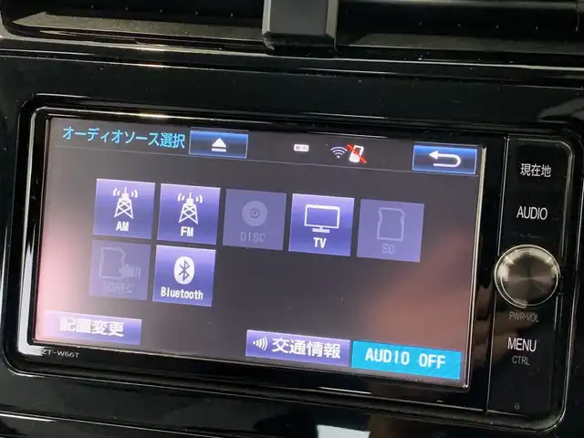 トヨタ プリウス Sセーフティプラス 福井県 2018(平30)年 12.1万km ホワイトパールクリスタルシャイン (株)IDOMが運営する【じしゃロン福井店】の自社ローン専用車両になりますこちらは現金またはオートローンご利用時の価格です。自社ローンご希望の方は別途その旨お申付け下さい/純正ナビ/フルセグTV/ETC/トヨタセーフティーセンス/LEDヘッドライト/純正フロアマット