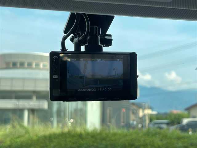 クライスラー・ジープ ジープ コンパス リミテッド 山形県 2020(令2)年 5.6万km パール 4WD/黒レザーシート/運転席パワーシート/前席シートヒーター/パワーバックドア/追従クルコン/HIDライト/純正18インチアルミ
