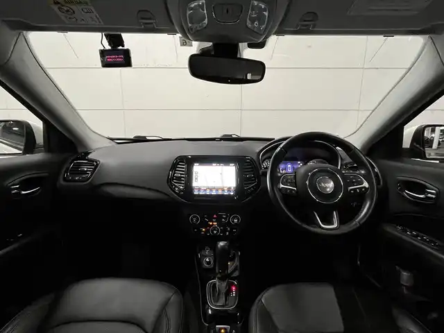 クライスラー・ジープ ジープ コンパス リミテッド 山形県 2020(令2)年 5.6万km パール 4WD/黒レザーシート/運転席パワーシート/前席シートヒーター/パワーバックドア/追従クルコン/HIDライト/純正18インチアルミ