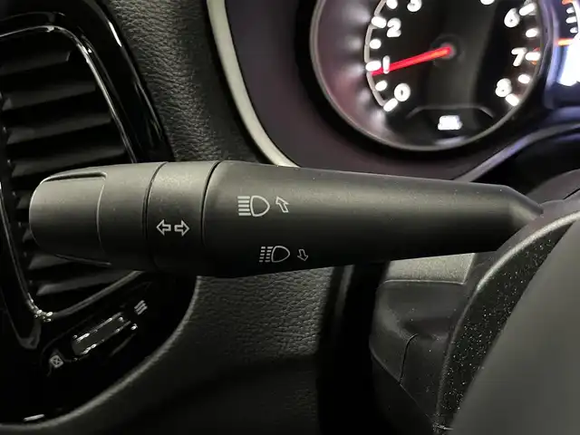 クライスラー・ジープ ジープ コンパス リミテッド 山形県 2020(令2)年 5.6万km パール 4WD/黒レザーシート/運転席パワーシート/前席シートヒーター/パワーバックドア/追従クルコン/HIDライト/純正18インチアルミ