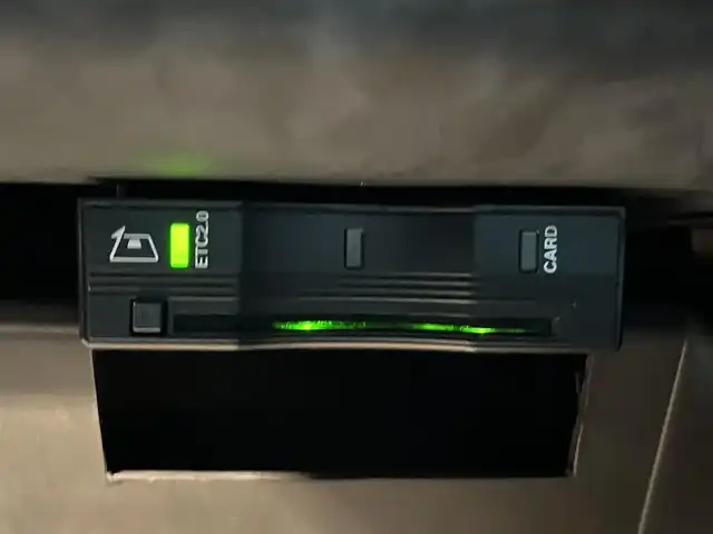 クライスラー・ジープ ジープ コンパス リミテッド 山形県 2020(令2)年 5.6万km パール 4WD/黒レザーシート/運転席パワーシート/前席シートヒーター/パワーバックドア/追従クルコン/HIDライト/純正18インチアルミ