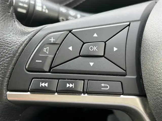 日産 セレナ ハイウェイスター 佐賀県 2016(平28)年 4.8万km マルーンレッド 2トーン エマージェンシーブレーキ　/ＬＤＷ　/クルーズコントロール　/純正９型ナビ　/・バックカメラ　/・フルセグTV/BT/CD/DVD/後席モニター/ＥＴＣ　　/パワースライドドア　/純正１６インチＡＷ　/プッシュスタート　/スペアキー×１/取扱説明書/保証書