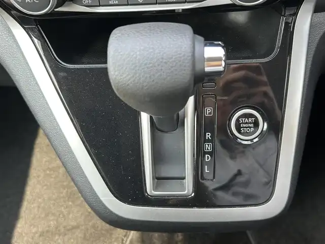 日産 セレナ ハイウェイスター 佐賀県 2016(平28)年 4.8万km マルーンレッド 2トーン エマージェンシーブレーキ　/ＬＤＷ　/クルーズコントロール　/純正９型ナビ　/・バックカメラ　/・フルセグTV/BT/CD/DVD/後席モニター/ＥＴＣ　　/パワースライドドア　/純正１６インチＡＷ　/プッシュスタート　/スペアキー×１/取扱説明書/保証書
