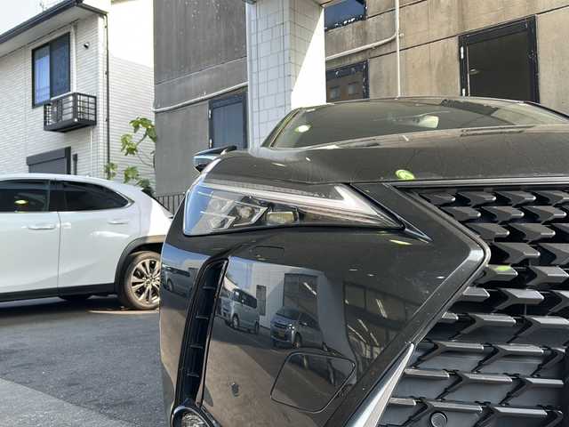 レクサス ＵＸ 250h 京都府 2020(令2)年 7.5万km グラファイトブラックガラスフレーク ディスプレイオーディオナビ　/Ｍｉｒａｃａｓｔ　/レクサスセーフティセンス/レーダークルーズコントロール/レーンキープアシスト/オートマチックハイビーム/プリクラッシュセーフティ/HUD　/BSM　/PKSA　/クリアランスソナー/ステアリングヒーター/メモリーパワーシート/シートヒーター　/全方位カメラ　/フルセグTV/電動格納ミラー/ウィンカーミラー/電動リアゲート/プッシュスタート/スマートキー/禁煙車