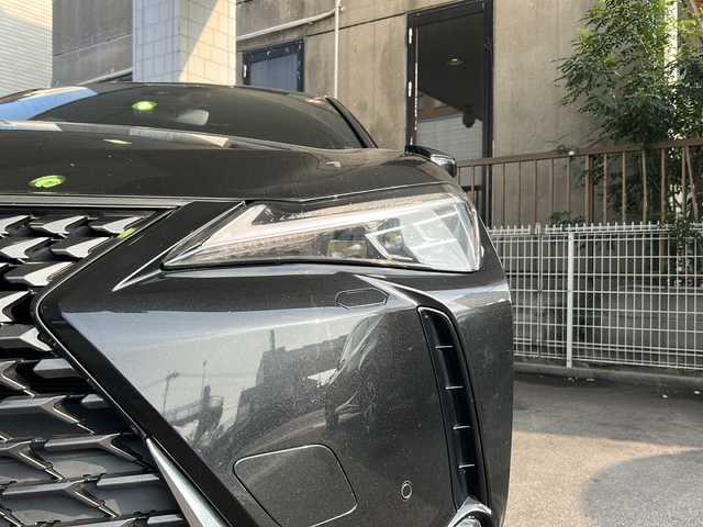 レクサス ＵＸ 250h 京都府 2020(令2)年 7.5万km グラファイトブラックガラスフレーク ディスプレイオーディオナビ　/Ｍｉｒａｃａｓｔ　/レクサスセーフティセンス/レーダークルーズコントロール/レーンキープアシスト/オートマチックハイビーム/プリクラッシュセーフティ/HUD　/BSM　/PKSA　/クリアランスソナー/ステアリングヒーター/メモリーパワーシート/シートヒーター　/全方位カメラ　/フルセグTV/電動格納ミラー/ウィンカーミラー/電動リアゲート/プッシュスタート/スマートキー/禁煙車