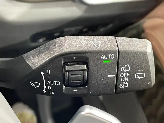 ＢＭＷ ＢＭＷ Ｘ５ xDrive 40d Mスポーツ 愛知県 2022(令4)年 1.2万km パール サンルーフ/アラウンドビューモニター/harman kardonサウンド・システム/本革シート/パワーシート【シートメモリー機能付】/シートヒーター/シートクーラー/衝突軽減ブレーキ/ブラインドスポットモニター/レーダークルーズコントロール/レーンキープアシスト/クリアランスソナー/パーキングアシスト/ダウンヒルアシストコントロール/パワーバックドア/パドルシフト/前後ドライブレコーダー