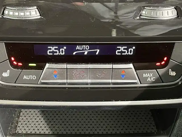 ＢＭＷ ＢＭＷ Ｘ５ xDrive 40d Mスポーツ 愛知県 2022(令4)年 1.2万km パール サンルーフ/アラウンドビューモニター/harman kardonサウンド・システム/本革シート/パワーシート【シートメモリー機能付】/シートヒーター/シートクーラー/衝突軽減ブレーキ/ブラインドスポットモニター/レーダークルーズコントロール/レーンキープアシスト/クリアランスソナー/パーキングアシスト/ダウンヒルアシストコントロール/パワーバックドア/パドルシフト/前後ドライブレコーダー
