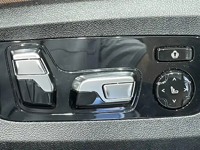 ＢＭＷ ＢＭＷ Ｘ５ xDrive 40d Mスポーツ 愛知県 2022(令4)年 1.2万km パール サンルーフ/アラウンドビューモニター/harman kardonサウンド・システム/本革シート/パワーシート【シートメモリー機能付】/シートヒーター/シートクーラー/衝突軽減ブレーキ/ブラインドスポットモニター/レーダークルーズコントロール/レーンキープアシスト/クリアランスソナー/パーキングアシスト/ダウンヒルアシストコントロール/パワーバックドア/パドルシフト/前後ドライブレコーダー