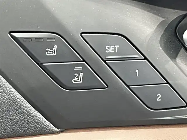 ＢＭＷ ＢＭＷ Ｘ５ xDrive 40d Mスポーツ 愛知県 2022(令4)年 1.2万km パール サンルーフ/アラウンドビューモニター/harman kardonサウンド・システム/本革シート/パワーシート【シートメモリー機能付】/シートヒーター/シートクーラー/衝突軽減ブレーキ/ブラインドスポットモニター/レーダークルーズコントロール/レーンキープアシスト/クリアランスソナー/パーキングアシスト/ダウンヒルアシストコントロール/パワーバックドア/パドルシフト/前後ドライブレコーダー