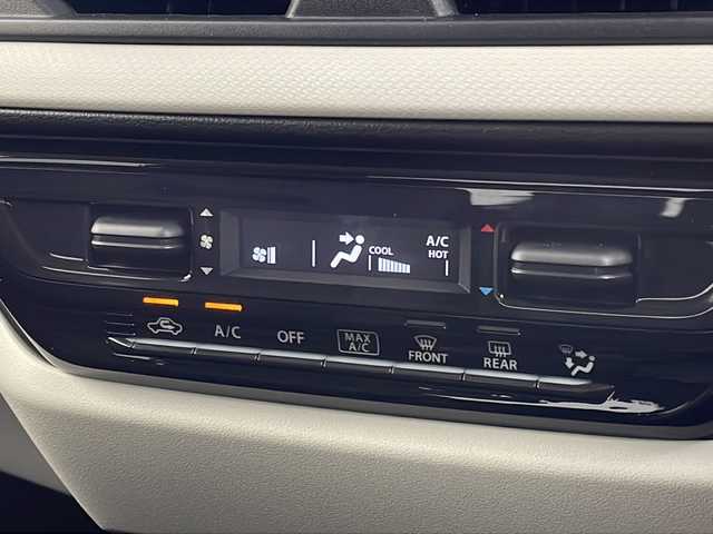 スズキ スイフト XG 岐阜県 2024(令6)年 0.3万km スーパーブラックパール 純正ディスプレイオーディオ/Bluetooth/USB/スズキコネクト/ビルトインETC2.0/レーダークルーズコントロール/シートヒーター(D/N席)/純正フロアマット/ブラインドスポットビューモニター/リヤクロストラフィックアラート/レーンキープアシスト/横滑り防止装置/LEDヘッドライト/オートライト/オートハイビーム