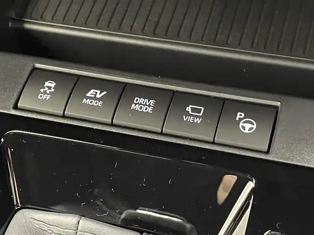 トヨタ カローラ クロス ハイブリッド Z 滋賀県 2025(令7)年 0.1千km ブラックマイカ 純正10.5インチナビ/Bluetooth/フルセグTV/USB/ミラーリング/全方位カメラ/ハーフレザーシート/パノラマガラスルーフ/パワーバックドア/パワーシート/シートヒーター/エアーシート/ステアリングリモコン/ETC2.0/前後ドライブレコーダー