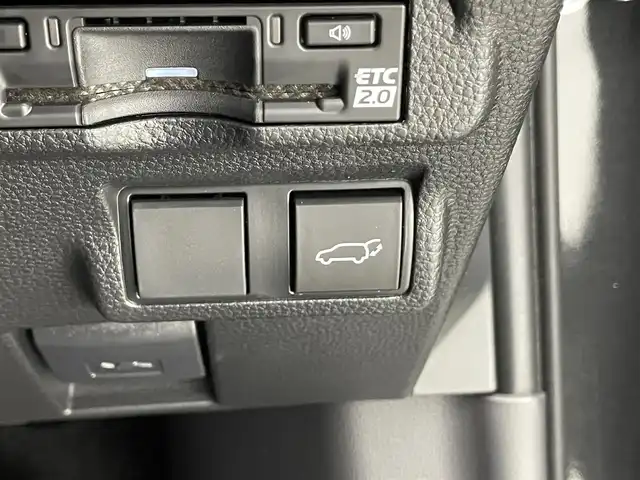 トヨタ カローラ クロス ハイブリッド Z 滋賀県 2025(令7)年 0.1千km ブラックマイカ 純正10.5インチナビ/Bluetooth/フルセグTV/USB/ミラーリング/全方位カメラ/ハーフレザーシート/パノラマガラスルーフ/パワーバックドア/パワーシート/シートヒーター/エアーシート/ステアリングリモコン/ETC2.0/前後ドライブレコーダー
