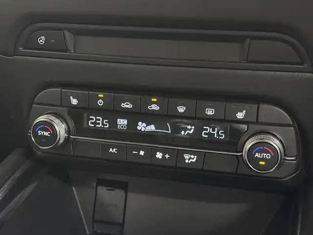 マツダ ＣＸ－５ XD ブラックトーンエディション 三重県 2023(令5)年 2.4万km ソウルレッドクリスタルM 2.2L ディーゼルターボ/FF/MTモード付フロア6AT/10.25インチ センターディスプレイ（ナビ搭載）*/（FM/AM/Bluetooth/USB/SDREC/TV*/ワイヤレス対応AppleCarPlay/AndroidAuto）/360°ビュー・モニター/ETC2.0/i-ACTIVSENSE/［運転支援］/・クルージング＆トラフィックサポート*/・速度標識警報/・ドライバーアテンションアラート/・マツダレーダークルーズコントロール/［リスク警報］/・車間認知支援システム/・車線逸脱警報システム/・ブラインドスポットモニタリング［BSM］/［リスク回避支援］/・レーンキープアシストシステム/［事故回避支援］/・スマートブレーキサポート［SBS］/・パーキングセンサー/装備/・ハンズフリーパワーテールゲート*/・ワイヤレス充電（qi）*/・ハーフレザー/・シートヒーター（D/N）/・ステアリングヒーター/・アクティブドライビングディスプレイ/・パワーシート（D10way）/・左右独立オートエアコン/・電子パーキングブレーキ＆オートホールド/・パドルシフト/・プッシュスタート/・ブラックトーンED専用19inAW/・保/取/ナビ取/など/*…メーカーOP