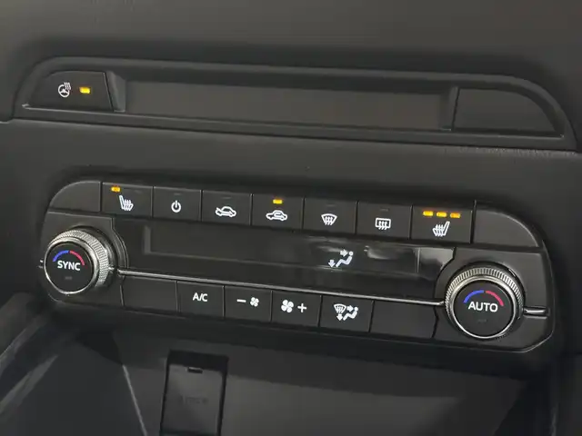 マツダ ＣＸ－５ XD ブラックトーンエディション 三重県 2023(令5)年 2.4万km ソウルレッドクリスタルM 2.2L ディーゼルターボ/FF/MTモード付フロア6AT/10.25インチ センターディスプレイ（ナビ搭載）*/（FM/AM/Bluetooth/USB/SDREC/TV*/ワイヤレス対応AppleCarPlay/AndroidAuto）/360°ビュー・モニター/ETC2.0/i-ACTIVSENSE/［運転支援］/・クルージング＆トラフィックサポート*/・速度標識警報/・ドライバーアテンションアラート/・マツダレーダークルーズコントロール/［リスク警報］/・車間認知支援システム/・車線逸脱警報システム/・ブラインドスポットモニタリング［BSM］/［リスク回避支援］/・レーンキープアシストシステム/［事故回避支援］/・スマートブレーキサポート［SBS］/・パーキングセンサー/装備/・ハンズフリーパワーテールゲート*/・ワイヤレス充電（qi）*/・ハーフレザー/・シートヒーター（D/N）/・ステアリングヒーター/・アクティブドライビングディスプレイ/・パワーシート（D10way）/・左右独立オートエアコン/・電子パーキングブレーキ＆オートホールド/・パドルシフト/・プッシュスタート/・ブラックトーンED専用19inAW/・保/取/ナビ取/など/*…メーカーOP