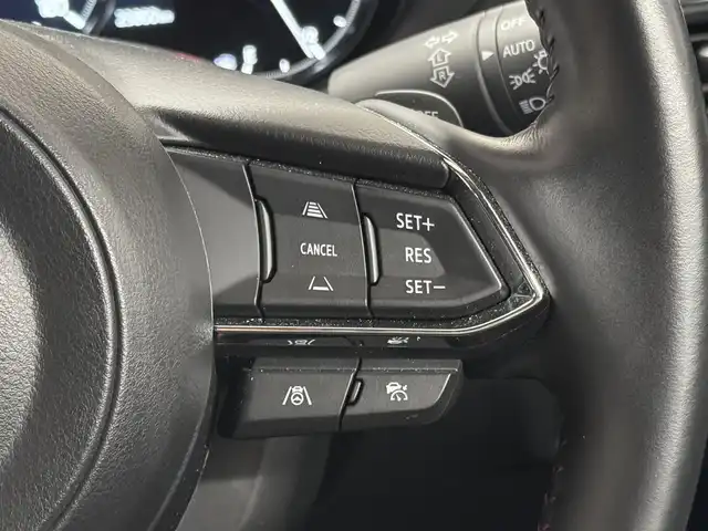 マツダ ＣＸ－５ XD ブラックトーンエディション 三重県 2023(令5)年 2.4万km ソウルレッドクリスタルM 2.2L ディーゼルターボ/FF/MTモード付フロア6AT/10.25インチ センターディスプレイ（ナビ搭載）*/（FM/AM/Bluetooth/USB/SDREC/TV*/ワイヤレス対応AppleCarPlay/AndroidAuto）/360°ビュー・モニター/ETC2.0/i-ACTIVSENSE/［運転支援］/・クルージング＆トラフィックサポート*/・速度標識警報/・ドライバーアテンションアラート/・マツダレーダークルーズコントロール/［リスク警報］/・車間認知支援システム/・車線逸脱警報システム/・ブラインドスポットモニタリング［BSM］/［リスク回避支援］/・レーンキープアシストシステム/［事故回避支援］/・スマートブレーキサポート［SBS］/・パーキングセンサー/装備/・ハンズフリーパワーテールゲート*/・ワイヤレス充電（qi）*/・ハーフレザー/・シートヒーター（D/N）/・ステアリングヒーター/・アクティブドライビングディスプレイ/・パワーシート（D10way）/・左右独立オートエアコン/・電子パーキングブレーキ＆オートホールド/・パドルシフト/・プッシュスタート/・ブラックトーンED専用19inAW/・保/取/ナビ取/など/*…メーカーOP