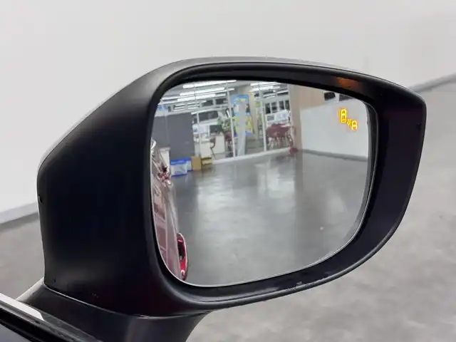 マツダ ＣＸ－５ XD ブラックトーンエディション 三重県 2023(令5)年 2.4万km ソウルレッドクリスタルM 2.2L ディーゼルターボ/FF/MTモード付フロア6AT/10.25インチ センターディスプレイ（ナビ搭載）*/（FM/AM/Bluetooth/USB/SDREC/TV*/ワイヤレス対応AppleCarPlay/AndroidAuto）/360°ビュー・モニター/ETC2.0/i-ACTIVSENSE/［運転支援］/・クルージング＆トラフィックサポート*/・速度標識警報/・ドライバーアテンションアラート/・マツダレーダークルーズコントロール/［リスク警報］/・車間認知支援システム/・車線逸脱警報システム/・ブラインドスポットモニタリング［BSM］/［リスク回避支援］/・レーンキープアシストシステム/［事故回避支援］/・スマートブレーキサポート［SBS］/・パーキングセンサー/装備/・ハンズフリーパワーテールゲート*/・ワイヤレス充電（qi）*/・ハーフレザー/・シートヒーター（D/N）/・ステアリングヒーター/・アクティブドライビングディスプレイ/・パワーシート（D10way）/・左右独立オートエアコン/・電子パーキングブレーキ＆オートホールド/・パドルシフト/・プッシュスタート/・ブラックトーンED専用19inAW/・保/取/ナビ取/など/*…メーカーOP