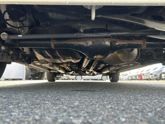 ダイハツ ミラ イース L SAⅢ 岩手県 2018(平30)年 5.4万km ホワイト ７型ナビ　Ｂｌｕｅｔｏｏｔｈ　スマートアシスト　オートハイビーム　電動格納ミラー　衝突軽減ブレーキ　アイドリングストップ　盗難防止システム　キーレスエントリー　デジタルメーター　純正１３アルミホイール