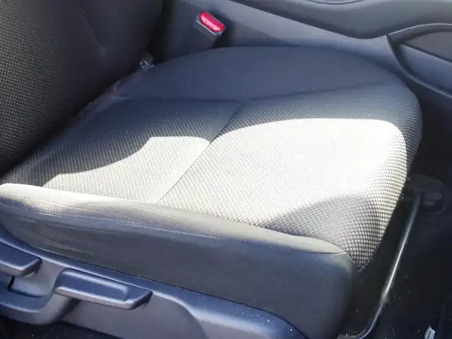 ホンダ ヴェゼル ハイブリッド X 埼玉県 2014(平26)年 8.1万km Ｄグリーン オートクルーズコントロール/ワンセグTV/バックカメラ/CD再生可/Bluetooth/ETC/ドラレコ/純正16インチAW/タバコ臭あり