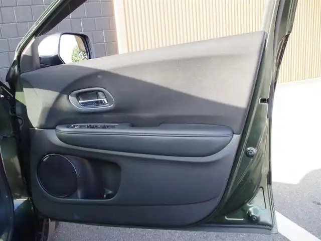 ホンダ ヴェゼル ハイブリッド X 埼玉県 2014(平26)年 8.1万km Ｄグリーン オートクルーズコントロール/ワンセグTV/バックカメラ/CD再生可/Bluetooth/ETC/ドラレコ/純正16インチAW/タバコ臭あり