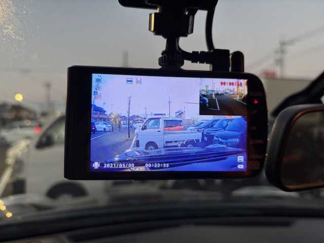 日産 ジューク 15RS タイプV 宮城県 2012(平24)年 6.4万km サファイアブラック 登録時走行距離６３１９５ｋｍ/ドライブレコーダー前後/純正ナビ/・フルセグ/・Bluetooth/・AM/FM/バックカメラ/オートライト/プッシュスタート/スマートキー/スマートキー/横滑り防止機能/フォグランプ/純正アルミホイール/ウインカーミラー/ドアバイザー/ヘッドライトレベライザー/純正フロアマット