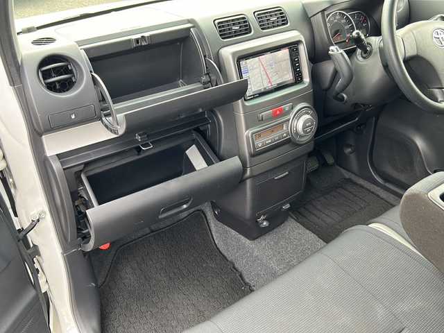 トヨタ ピクシススペース カスタム X 富山県 2015(平27)年 8.1万km パールホワイトⅢ 4WD/スマートキー/社外メモリーナビ(CN-RE50WD)/DVD/MSV/BT/フルセグTV/ETC/オートリトラミラー/電格ウィンカーミラー/純正フルエアロ/HIDヘッドライト/フォグ/メッキドアノブ/純正フロアマット/純正ドアバイザー/保証書・取説・ナビ取説