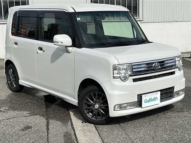 トヨタ ピクシススペース カスタム X 富山県 2015(平27)年 8.1万km パールホワイトⅢ 4WD/スマートキー/社外メモリーナビ(CN-RE50WD)/DVD/MSV/BT/フルセグTV/ETC/オートリトラミラー/電格ウィンカーミラー/純正フルエアロ/HIDヘッドライト/フォグ/メッキドアノブ/純正フロアマット/純正ドアバイザー/保証書・取説・ナビ取説