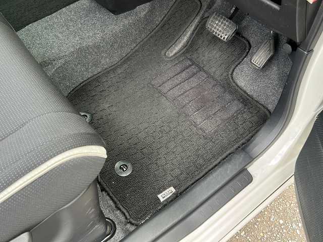 トヨタ ピクシススペース カスタム X 富山県 2015(平27)年 8.1万km パールホワイトⅢ 4WD/スマートキー/社外メモリーナビ(CN-RE50WD)/DVD/MSV/BT/フルセグTV/ETC/オートリトラミラー/電格ウィンカーミラー/純正フルエアロ/HIDヘッドライト/フォグ/メッキドアノブ/純正フロアマット/純正ドアバイザー/保証書・取説・ナビ取説