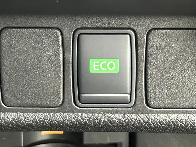 日産 エクストレイル 20X エマージェンシーブレーキ 道央・札幌 2014(平26)年 8万km チタニウムカーキ ・４WD/・日産コネクトSDナビ/　CD/DVD/USB/AUX/BT/フルセグTV/・TVキャンセラー/・ステアリングスイッチ/・アラウンドビューモニター/・ビルトインETC/・衝突軽減ブレーキ/・レーンキープアシスト/・後側方車両検知警報/・コーナリングスタビリティアシスト/・クリアランスソナー/・横滑り防止装置/・ABS/・アイドリングストップ/・ダウンヒルアシストコントロール/・オートライト/・LEDヘッドライト/・フロントフォグランプ/・カプロンシート/・D+N席シートヒーター/・純正フロアマット/・トノカバー/・プッシュスタート/・スマートキー/・スペアキー