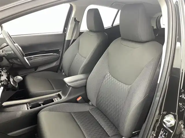 トヨタ アクア Z 福島県 2025(令7)年 0.8万km ブラック トヨタ セーフティセンス/・プリクラッシュセーフティ/・レーントレーシングアシスト/・レーダークルーズコントロール/・オートマチックハイビーム/・ロードサインアシスト/・先行車発進告知機能：/・パーキングサポートブレーキ/・ブラインドスポットモニター/・パノラミックビューモニター/・緊急時操舵支援/・プロアクティブドライビングアシスト/・カラーヘッドアップディスプレイ/純正ディスプレイオーディオ/・Bluetooth/AM・FM/USB/・バックカメラ/・360度カメラ/・ETC/デジタルインナーミラー型前方ドライブレコーダー/プッシュスタート/・スマートキー/フロアマット/革巻きステアリング/・ステアリングスイッチ/電装格納ミラー/LEDライト/・フォグライト/・ヘッドライトリベライザー