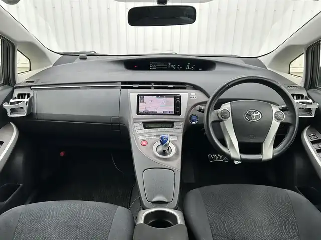 トヨタ プリウス S 群馬県 2015(平27)年 5.3万km ホワイトパールクリスタルシャイン 純正SDナビ/AM/FM/CD/DVD/SD/BT/フルセグTV/バックカメラ/カロッツェリアサブウーハー/TRDエアロ(前後)/オートライト/純正マフラー積込/純正フロアマット/純正アルミホイール/取扱説明書/保証書