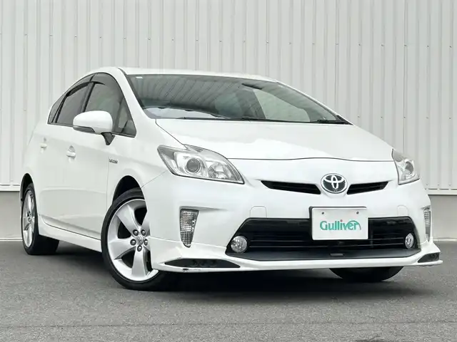 トヨタ プリウス S 群馬県 2015(平27)年 5.3万km ホワイトパールクリスタルシャイン 純正SDナビ/AM/FM/CD/DVD/SD/BT/フルセグTV/バックカメラ/カロッツェリアサブウーハー/TRDエアロ(前後)/オートライト/純正マフラー積込/純正フロアマット/純正アルミホイール/取扱説明書/保証書