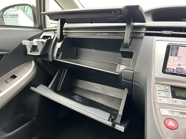 トヨタ プリウス S 群馬県 2015(平27)年 5.3万km ホワイトパールクリスタルシャイン 純正SDナビ/AM/FM/CD/DVD/SD/BT/フルセグTV/バックカメラ/カロッツェリアサブウーハー/TRDエアロ(前後)/オートライト/純正マフラー積込/純正フロアマット/純正アルミホイール/取扱説明書/保証書
