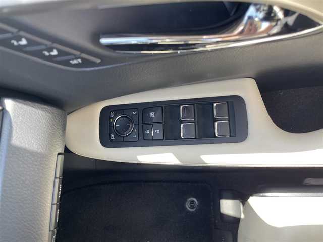 レクサス ＲＸ 300 バージョンL 福岡県 2020(令2)年 3.5万km ソニッククォーツ レクサスセーフティシステム/横滑り防止/盗難防止/純正ホイール/純正フロアマット/レーンキープ/クルコン/オートライト/フルフラット/ナビ）（BT、AM、FM、フルセグ）/パワーウィンドウ/サンルーフ/ドラレコ/AAC/Ecoモード/SPORTモード/電動リアゲート/電動格納シート/エアロパーツ/USB二口