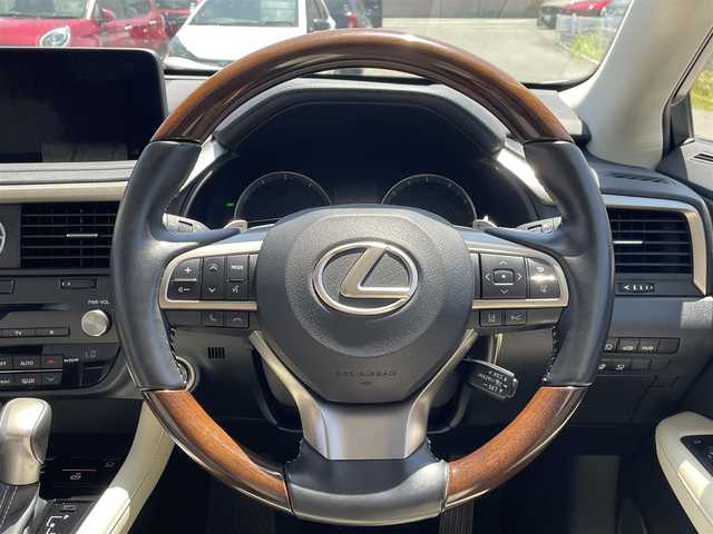 レクサス ＲＸ 300 バージョンL 福岡県 2020(令2)年 3.5万km ソニッククォーツ レクサスセーフティシステム/横滑り防止/盗難防止/純正ホイール/純正フロアマット/レーンキープ/クルコン/オートライト/フルフラット/ナビ）（BT、AM、FM、フルセグ）/パワーウィンドウ/サンルーフ/ドラレコ/AAC/Ecoモード/SPORTモード/電動リアゲート/電動格納シート/エアロパーツ/USB二口