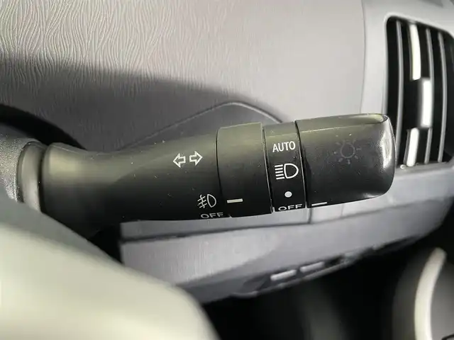 トヨタ プリウス S 茨城県 2015(平27)年 9.3万km ブラック (株)IDOMが運営する【じしゃロン水戸店】の自社ローン専用車両になりますこちらは現金またはオートローンご利用時の価格です。自社ローンご希望の方は別途その旨お申付け下さい/トヨタ純正ナビ(NSZA-X64T)/-CD DVD BT フルセグTV-/バックカメラ/プッシュスタート/スマートキー/ETC/ドラレコ