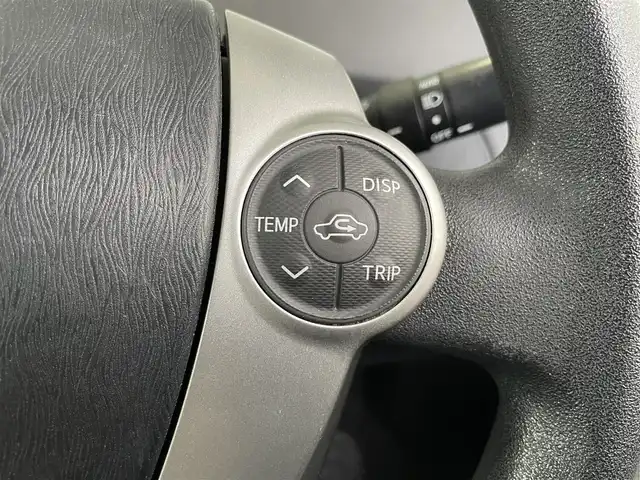 トヨタ プリウス S 茨城県 2015(平27)年 9.3万km ブラック (株)IDOMが運営する【じしゃロン水戸店】の自社ローン専用車両になりますこちらは現金またはオートローンご利用時の価格です。自社ローンご希望の方は別途その旨お申付け下さい/トヨタ純正ナビ(NSZA-X64T)/-CD DVD BT フルセグTV-/バックカメラ/プッシュスタート/スマートキー/ETC/ドラレコ