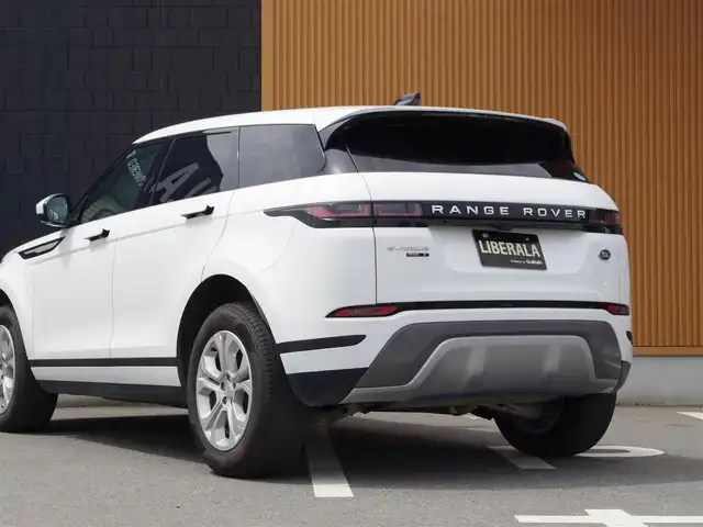 ランドローバー レンジローバーイヴォーク S 埼玉県 2020(令2)年 5.8万km 白 ネイビーレザーシート /アダプティブクルーズコントロール /CarPlay /デジタルメーター /ブラインドスポットモニター /全周囲カメラ /純正ナビ /ETC /デジタルインナーミラー /シートヒーター /シートポジションメモリー機能