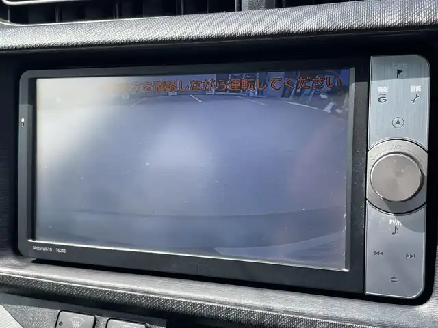 トヨタ アクア S 群馬県 2012(平24)年 5.8万km グレーメタリック ＨＤＤナビゲーション　/フルセグテレビ　/ＣＤ＆ＤＶＤ　/バックカメラ　/ＥＴＣ　/スマートキー　/プッシュスタート　/オートエアコン　/ステアリングスイッチ　/保証書　/取扱説明書　/整備手帳