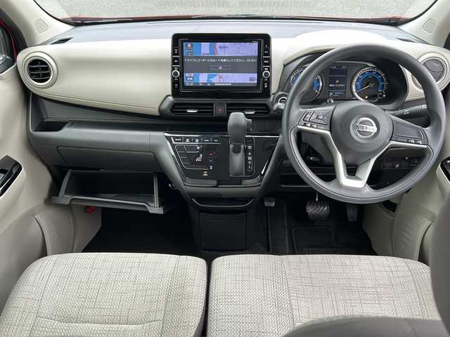 日産 デイズ X 宮崎県 2020(令2)年 4.9万km スパークリングレッドM 純正SDナビ（Bluetooth/CD/DVD/TV）/全周囲カメラ/ステアリングリモコン/運転支援サポート/エマージェンシーブレーキ/車線逸脱警報/スマートキー/プッシュスタート/ドライブレコーダー（SDなし）/アイドリングストップ/電動格納ミラー/純正フロアマット