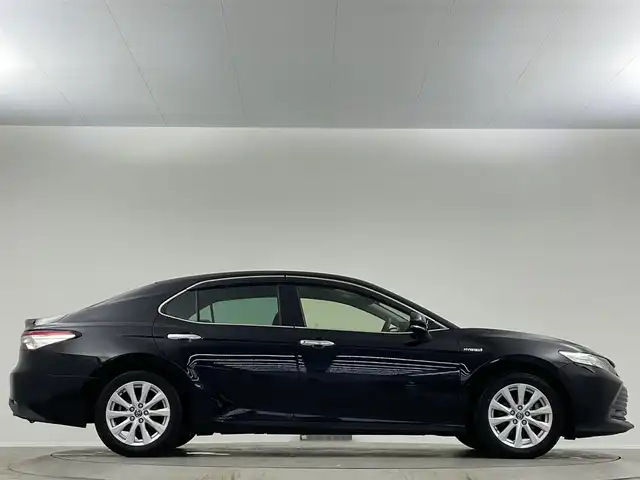 トヨタ カムリ G 千葉県 2018(平30)年 5.8万km アティチュードブラックマイカ 禁煙　純正９型ナビ　フロントカメラ　バックカメラ　ＥＴＣ　３６０°ドライブレコーダー　追従走行　ＭＴモード付ＡＴ　フルセグＴＶ　Ｂｌｕｅｔｏｏｔｈ　電動リアゲート　ＬＥＤヘッドライト　Ｄ席パワーシート
