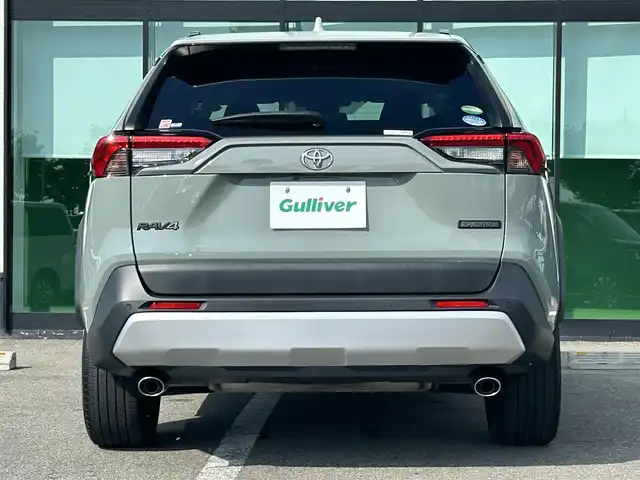 トヨタ ＲＡＶ４ アドベンチャー 和歌山県 2020(令2)年 6.9万km アッシュグレーメタリック/アーバンカーキ 純正9インチナビ（NSZT-Y68T）/フルセグTV/Bluetooth/CD/SD/バックカメラ/ビルトインETC2.0/前後ドライブレコーダー/トヨタセーフティーセンス/PCS（プリクラッシュセーフティ）/LTA（レーントレーシングアシスト）/BSM（ブラインドスポットモニター）/RCTA（リヤクロストラフィックアラート）/PKSB（パーキングサポートブレーキ）/RSA（ロードサインアシスト）/レーダークルーズコントロール/クリアランスソナー/本革ステアリング/ステアリングヒーター/ステアリングスイッチ/レザーシート/運転席パワーシート/前席シートヒーター/前席シートベンチレーション/LEDヘッドライト/フォグランプ/オートライト/オートハイビーム/純正19インチAW/ドアバイザー/純正フロアマット/プッシュスタート/スマートキー