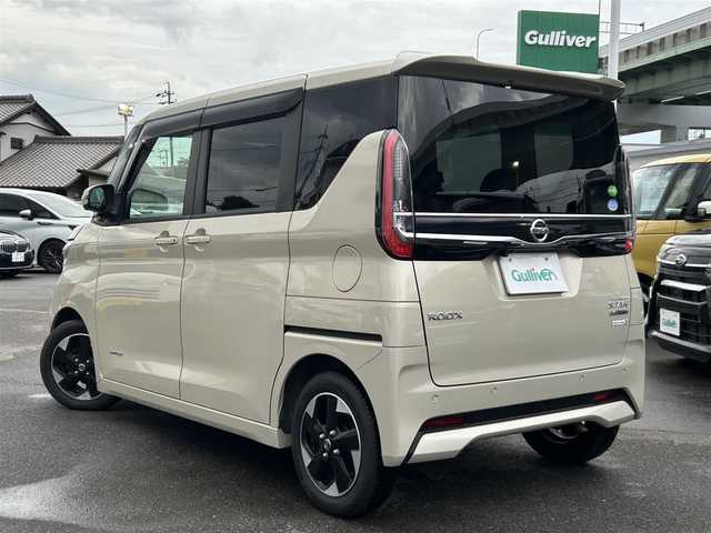日産 ルークス ハイウェイスター X 愛知県 2020(令2)年 6.5万km フローズンバニラパール スマートキー/プッシュスタート/純正ナビ/フルセグTV/BT/全方位カメラ/エマージェンシーブレーキ/片側パワースライドドア /ビルトインETC/オートライト/USB