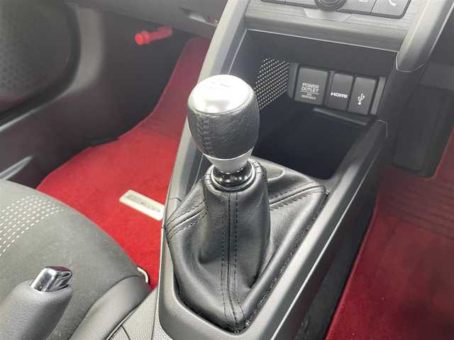 ホンダ Ｓ６６０ α 東京都 2015(平27)年 0.7万km カーニバルイエローⅡ ワンオーナー/純正センターディスプレイ/バックカメラ/クルーズコントロール/LEDヘッドライト/ハーフレザーシート/純正アルミホイール/革巻きステアリングホイール/ステアリングスイッチ/プッシュスタート/スマートキー×2/無限フロアマット/ステンレスペダル/保証書/取扱説明書