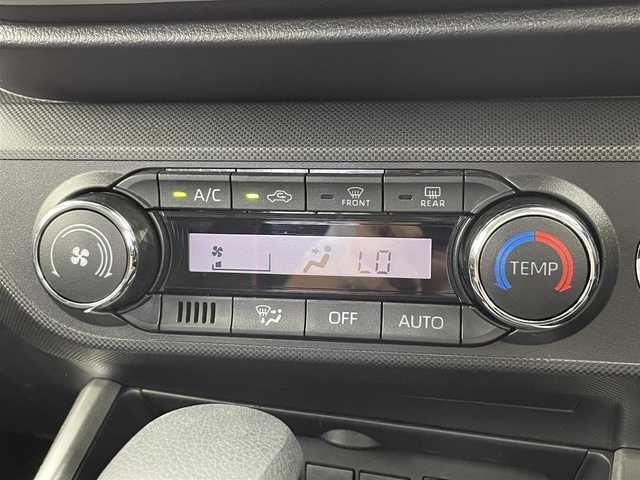 トヨタ ライズ G 富山県 2022(令4)年 1万km ブラックマイカメタリック 純正9型ディスプレイオーディオ/（AM/FM/BT/USB/HDMI/フルセグ）/バックカメラ/ETC/ブラインドスポットモニター/衝突被害軽減システム/コーナーセンサー/横滑り防止装置/アイドリングストップ/純正アルミホイール/純正フロアマット/オートLEDライト/ステアリングスイッチ/電動格納ミラー/スマートキー