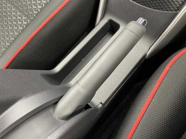 トヨタ ライズ G 富山県 2022(令4)年 1万km ブラックマイカメタリック 純正9型ディスプレイオーディオ/（AM/FM/BT/USB/HDMI/フルセグ）/バックカメラ/ETC/ブラインドスポットモニター/衝突被害軽減システム/コーナーセンサー/横滑り防止装置/アイドリングストップ/純正アルミホイール/純正フロアマット/オートLEDライト/ステアリングスイッチ/電動格納ミラー/スマートキー